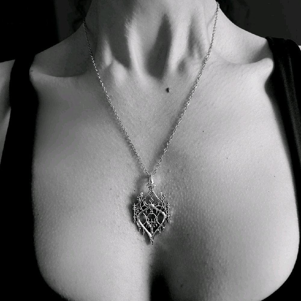 18-Inch Gothic Chandelier Pendant Necklace - Silvee