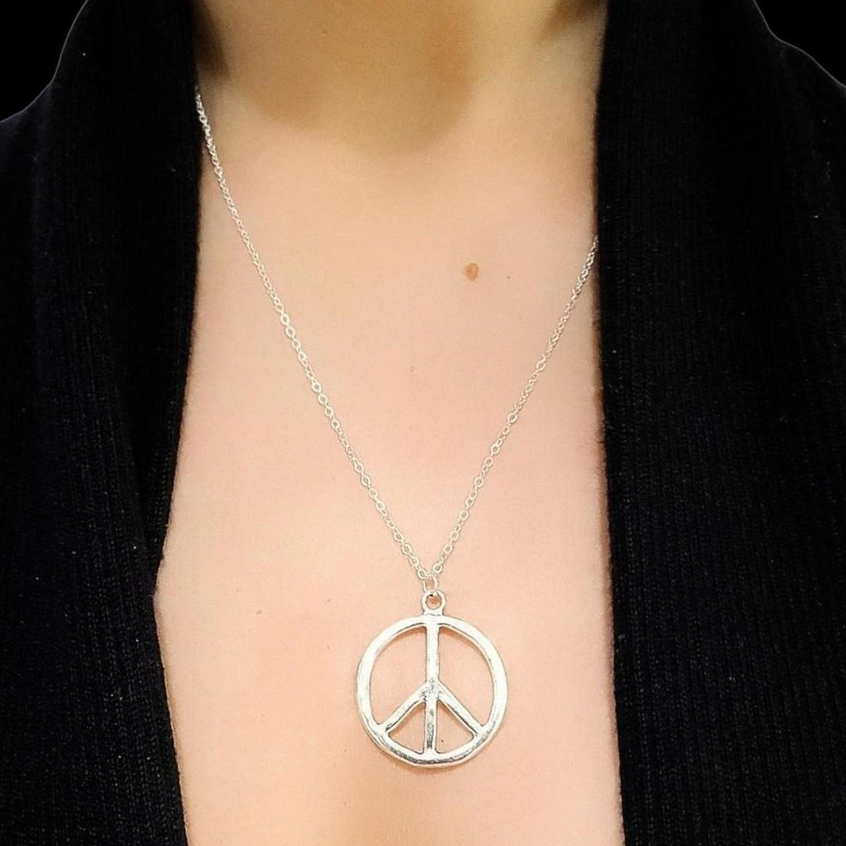 18" Silver Peace Pendant Necklace