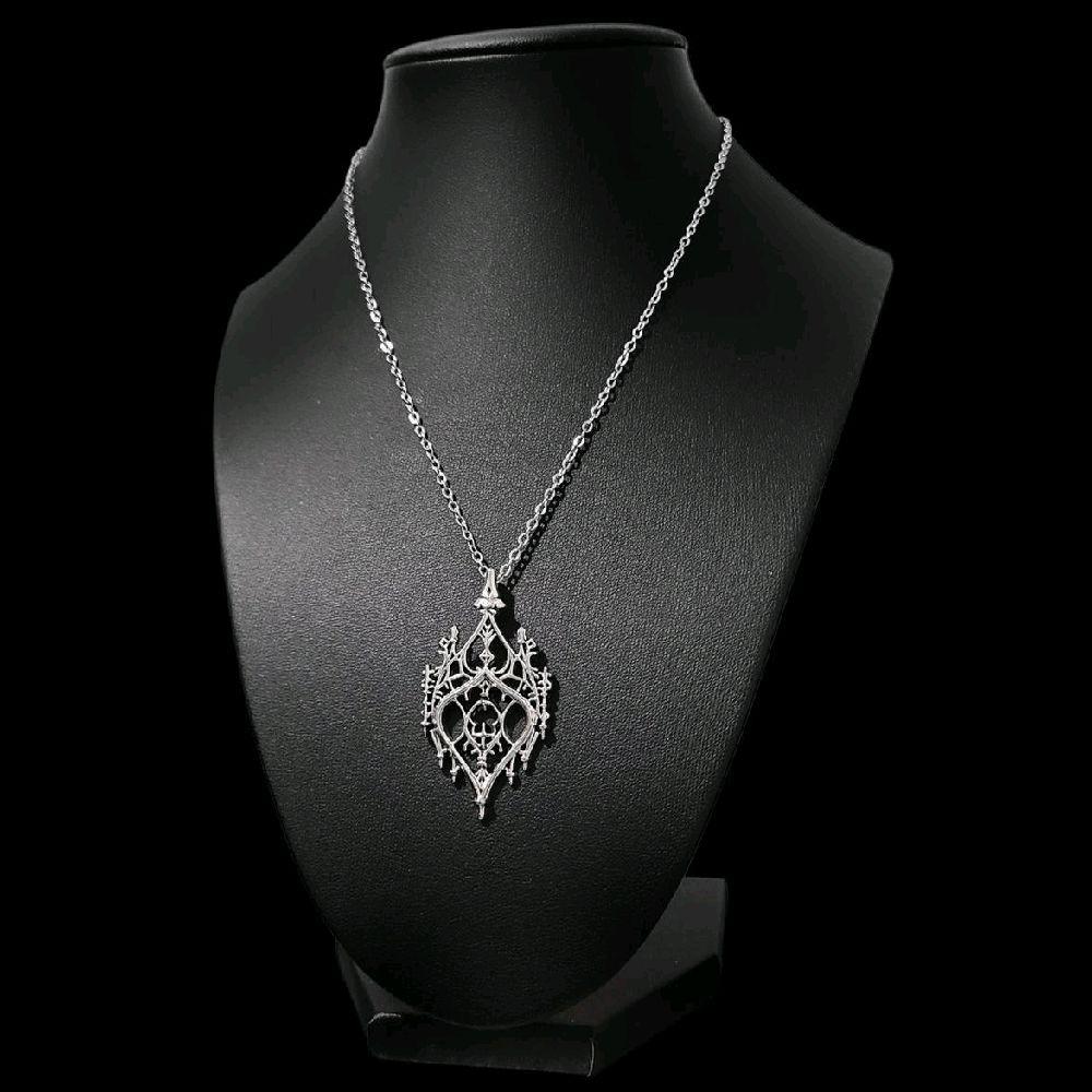 18-Inch Gothic Chandelier Pendant Necklace - Silvee