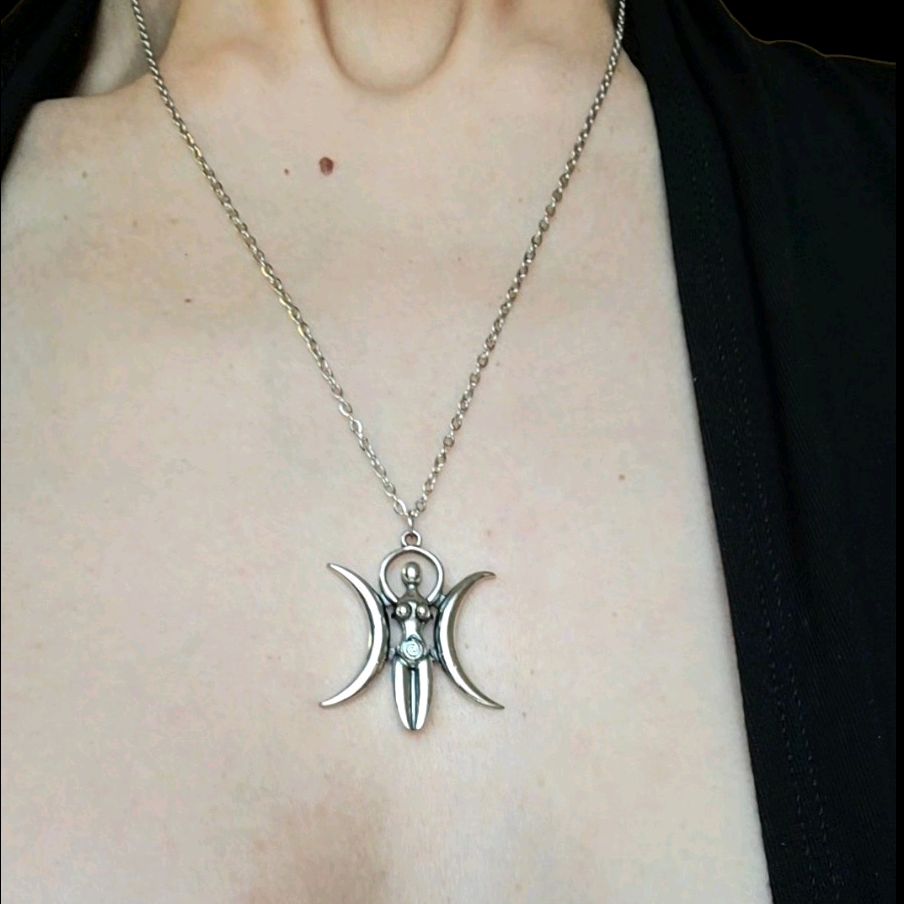 18" Silver Triple Moon Goddess Pendant Necklace