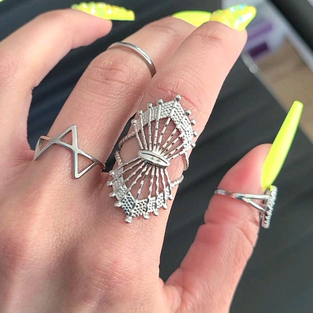 SILVER STAINLESS STEEL STATEMENT RING (Adjustable Size)