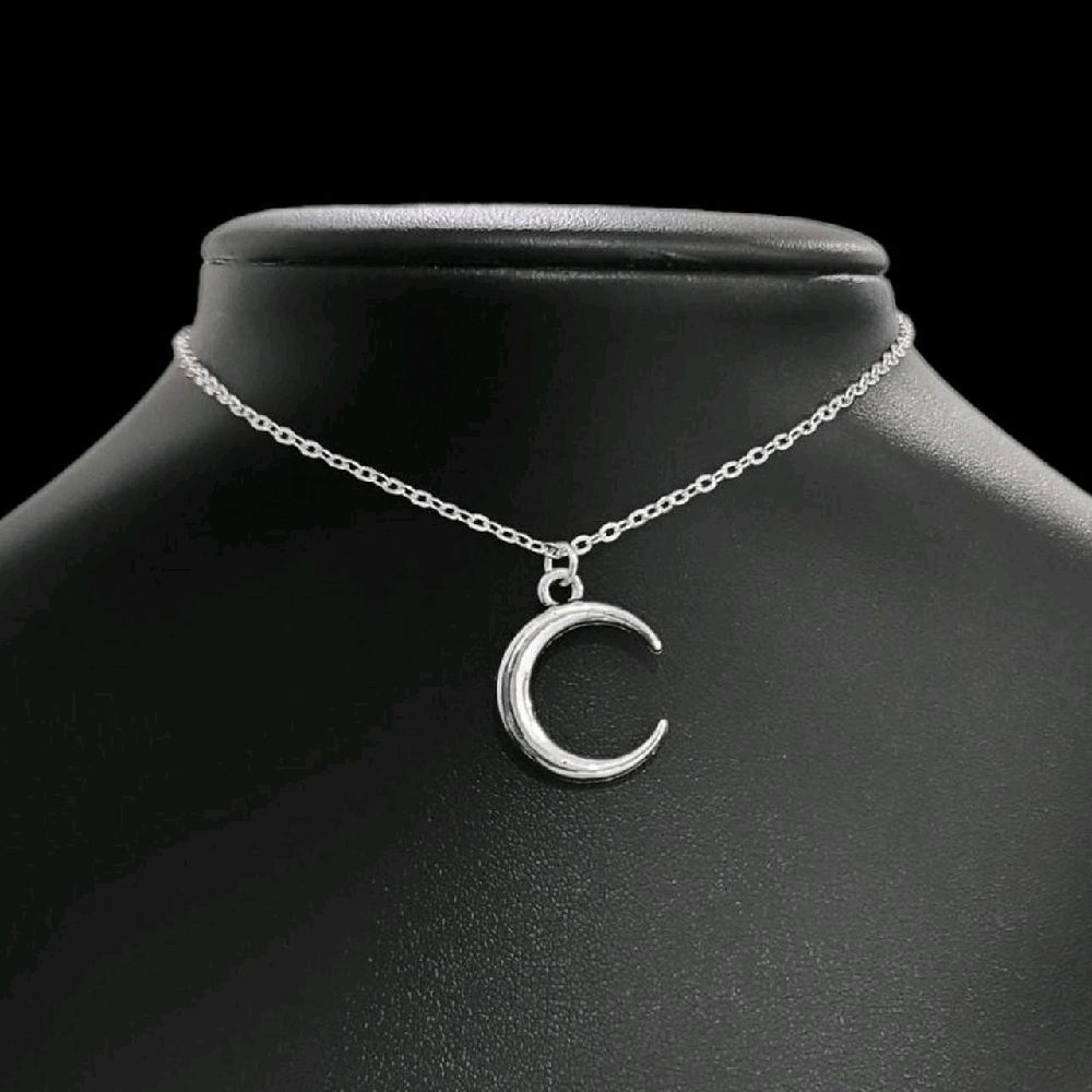 Silver Crescent Moon Choker Necklace - Tsuki