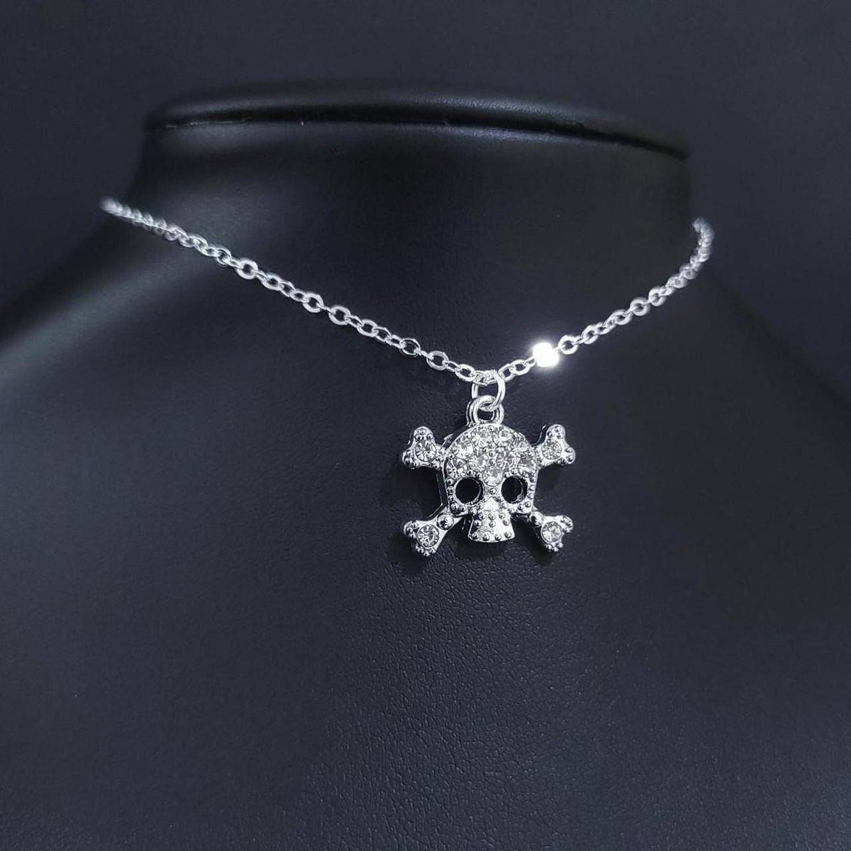 Rhinestone Skull Choker - 001