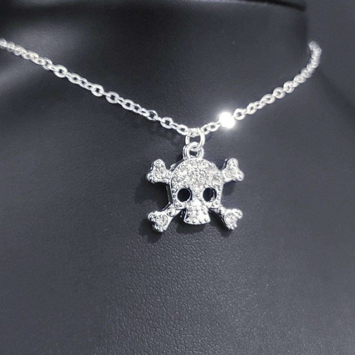 Rhinestone Skull Choker - 001