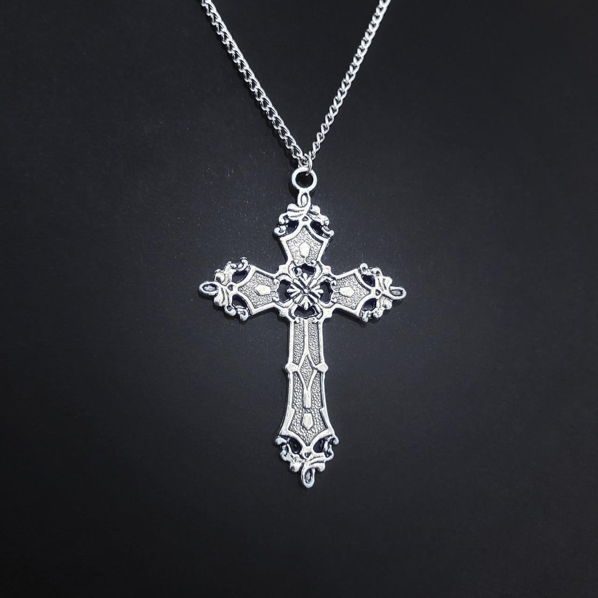 18" Silver Cross Necklace 021
