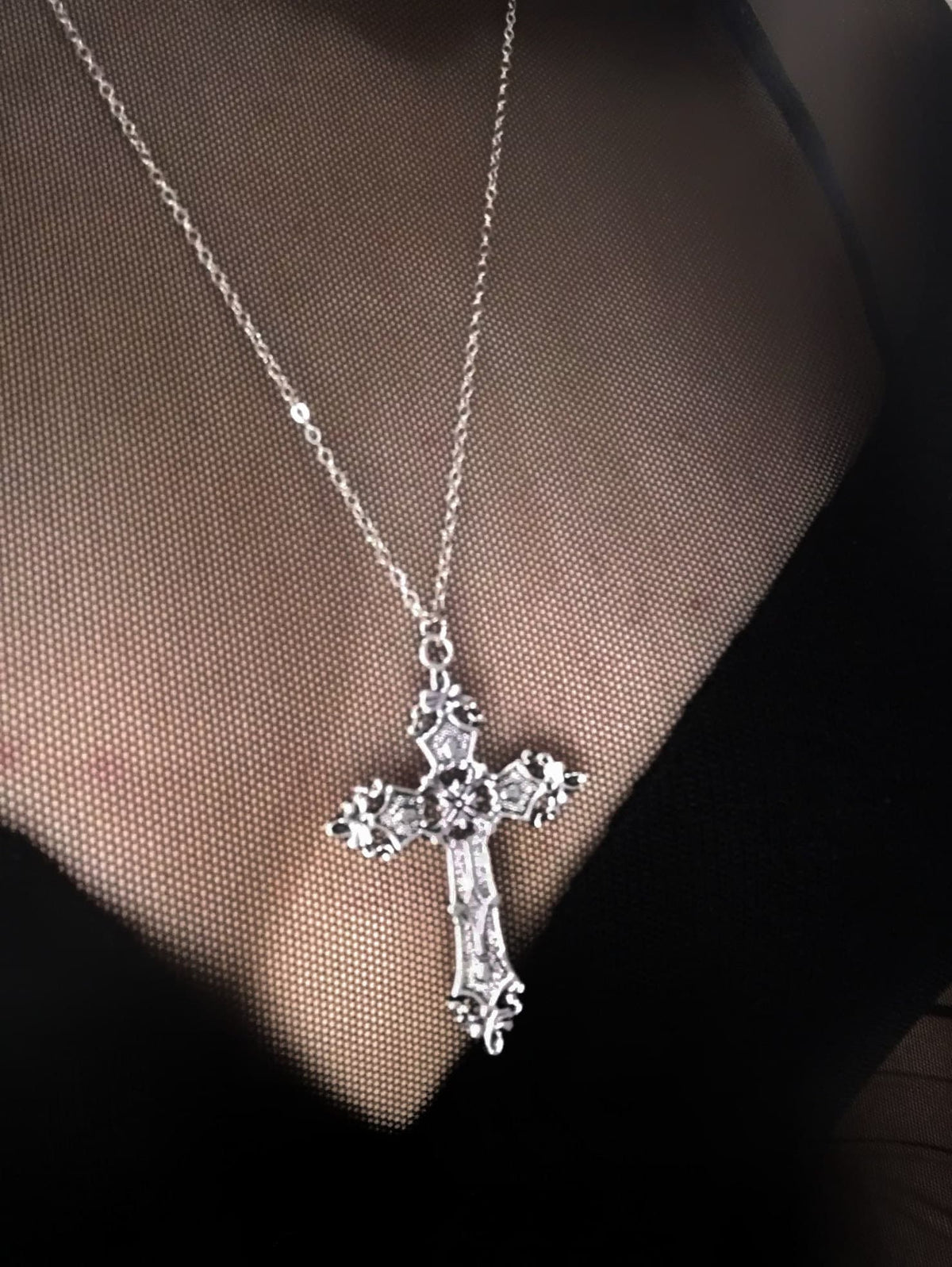 18" Silver Cross Necklace 021