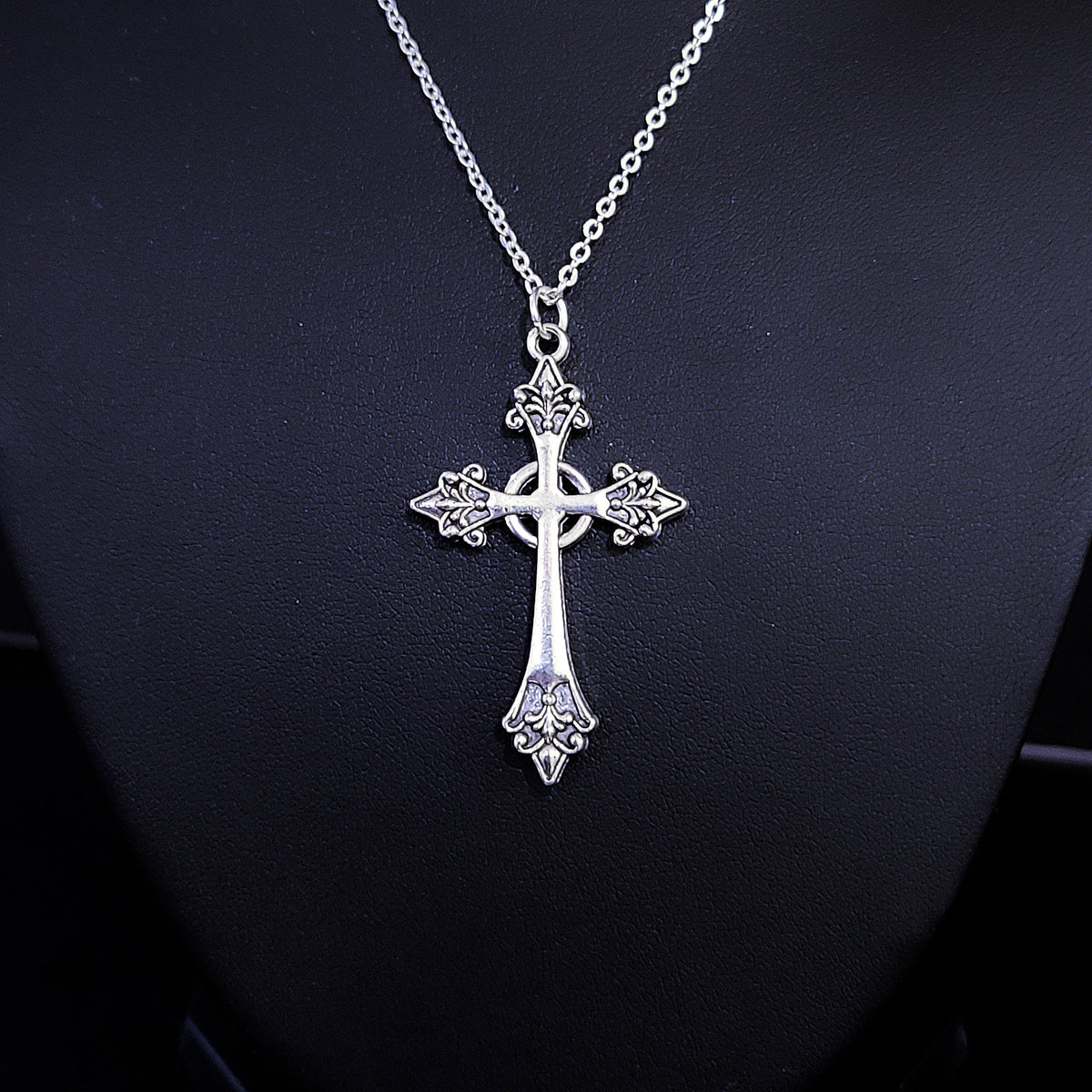 18" Silver Cross 013