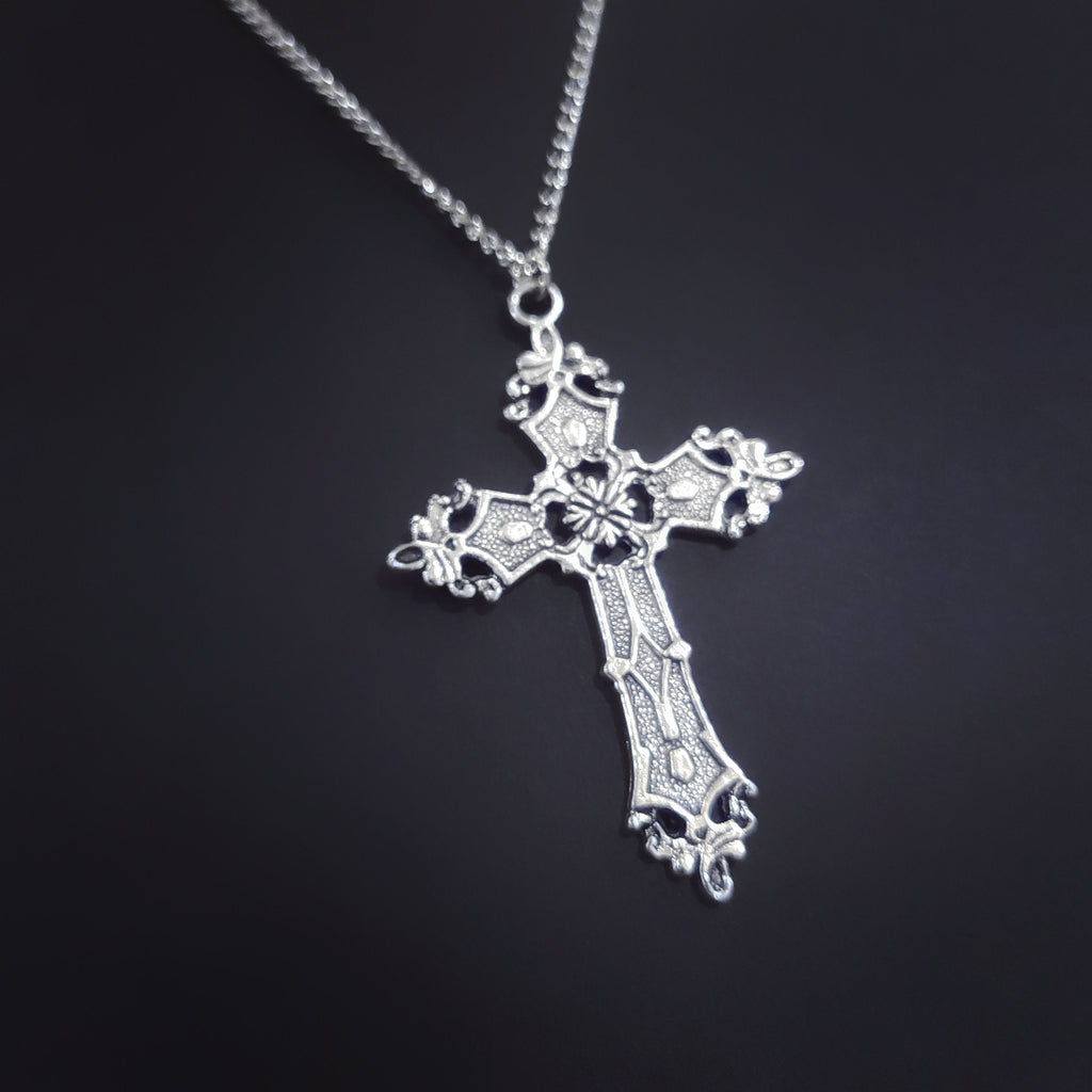 18" Silver Cross Necklace 021