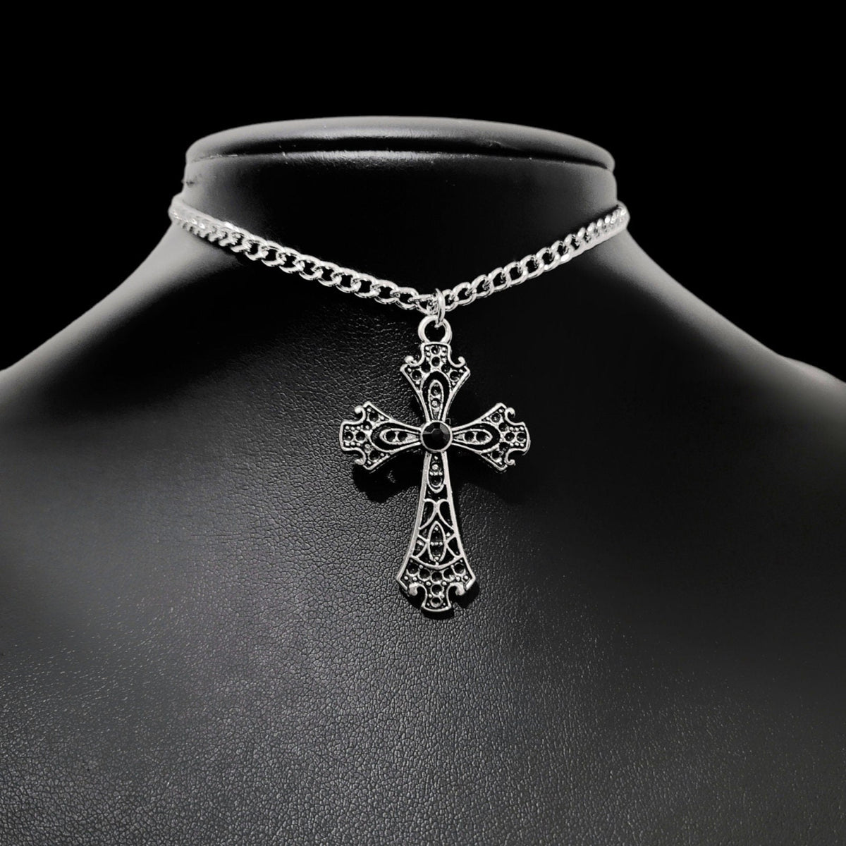 Gothic Cross Choker 023-Black