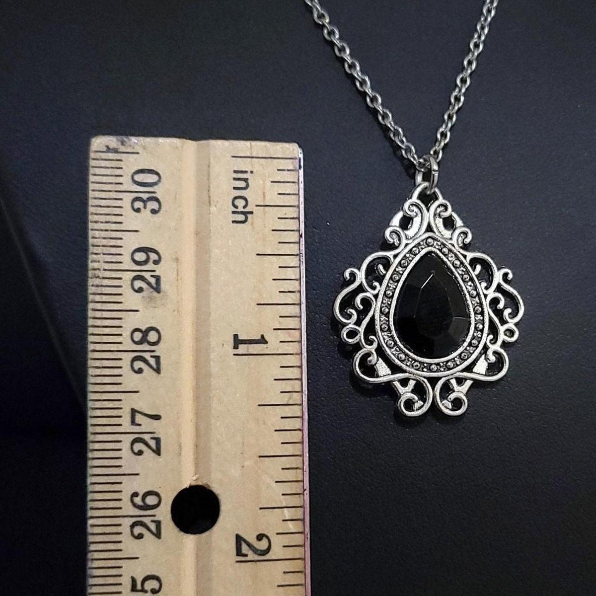 18" Amelia Red Pendant Necklace
