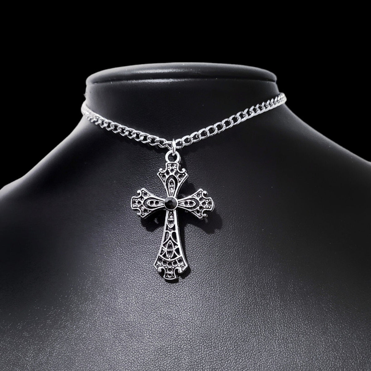 Gothic Cross Choker 023-Black