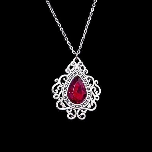 18" Amelia Red Pendant Necklace