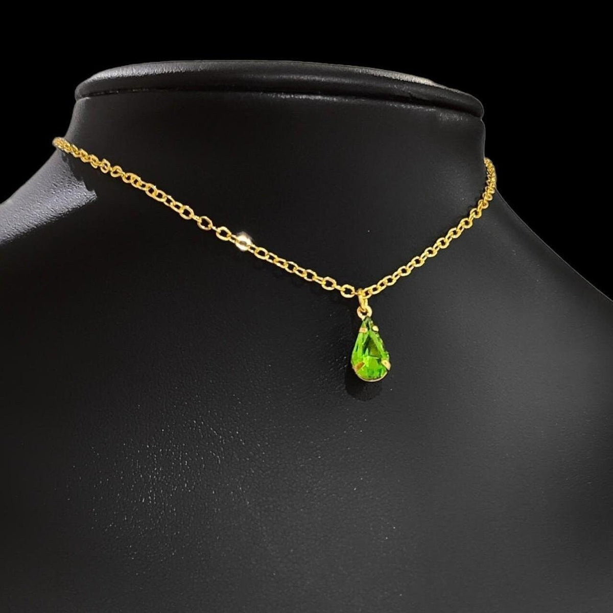 Green Gold Teardrop Choker.