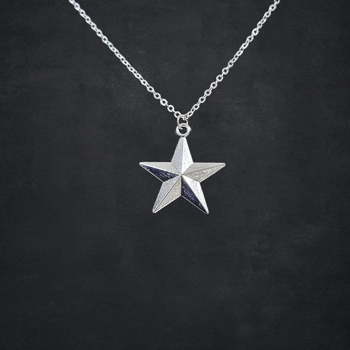 18" Silver Star Necklace - 001