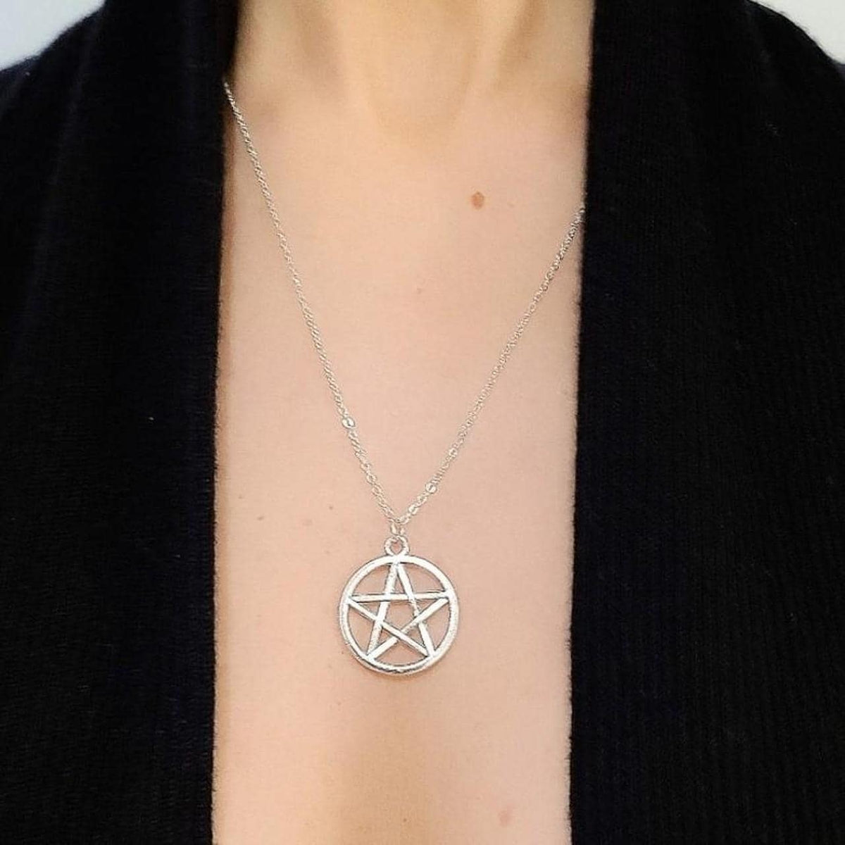 18" Silver Pentagram Necklace 005