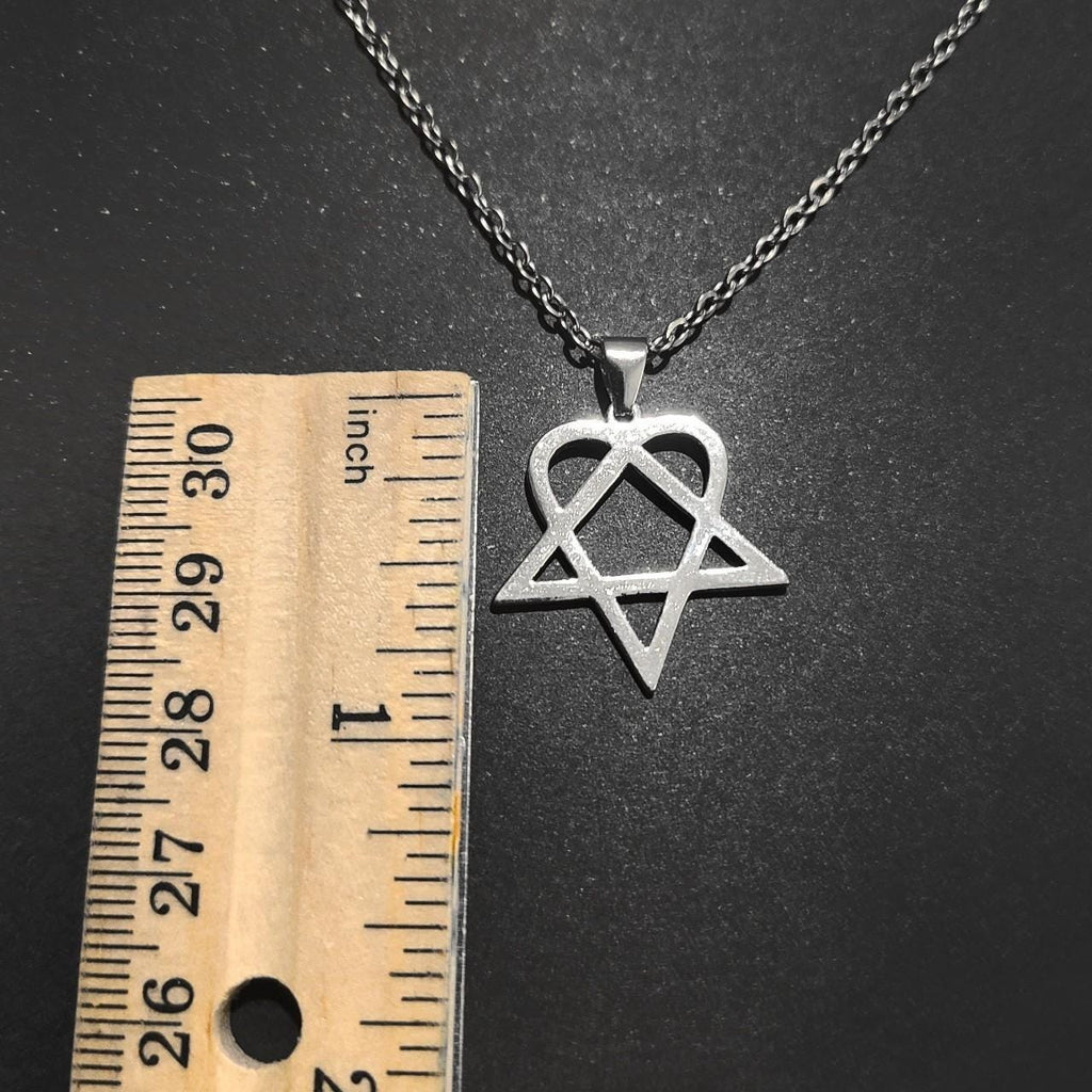 16" Silver Heartagram Pendant Necklace