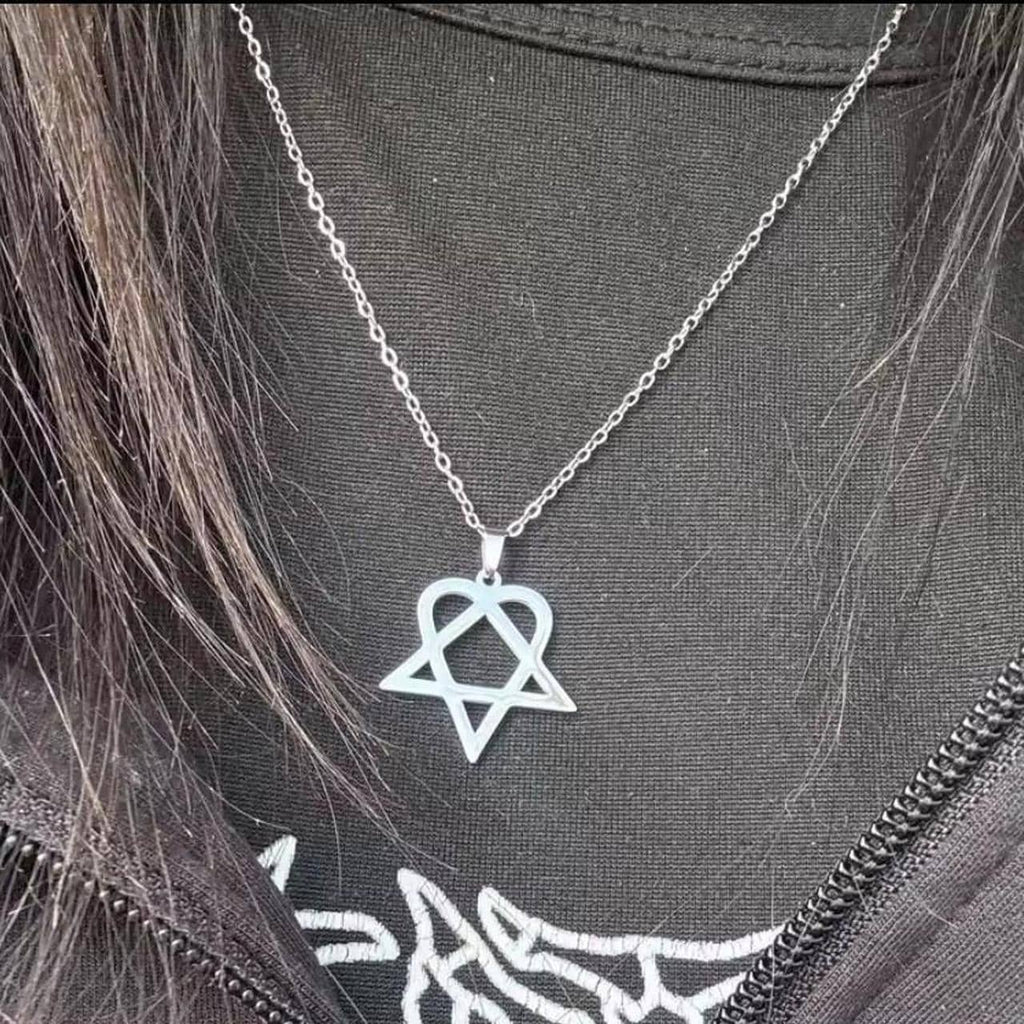 16" Silver Heartagram Pendant Necklace