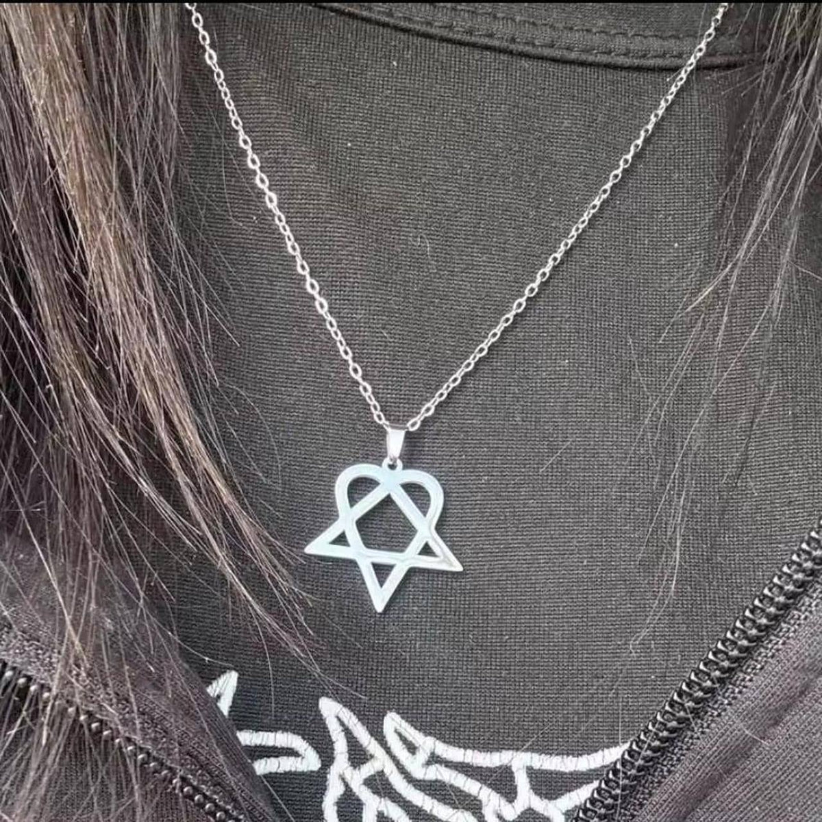 16" Silver Heartagram Pendant Necklace